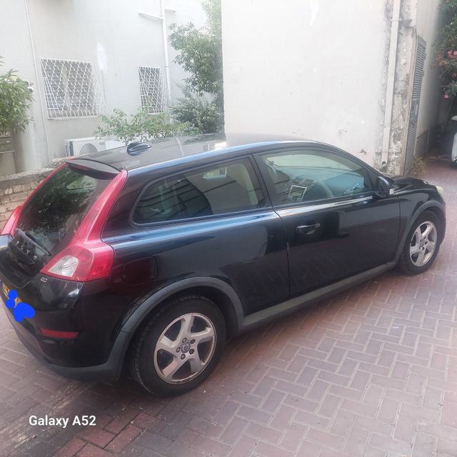 וולוו C30