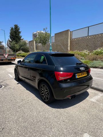 אאודי A1