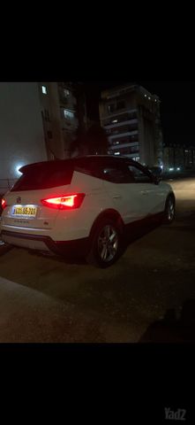 סיאט ארונה