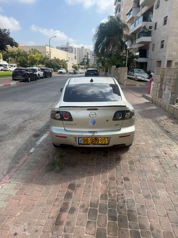 מאזדה 3