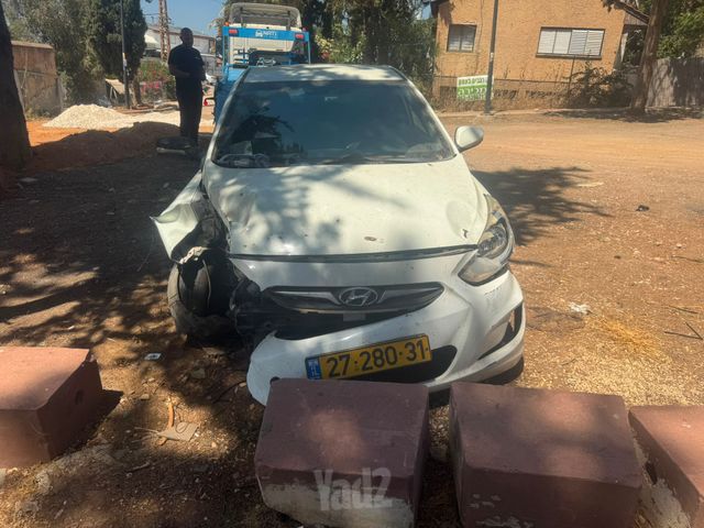 יונדאי אקסנט i25