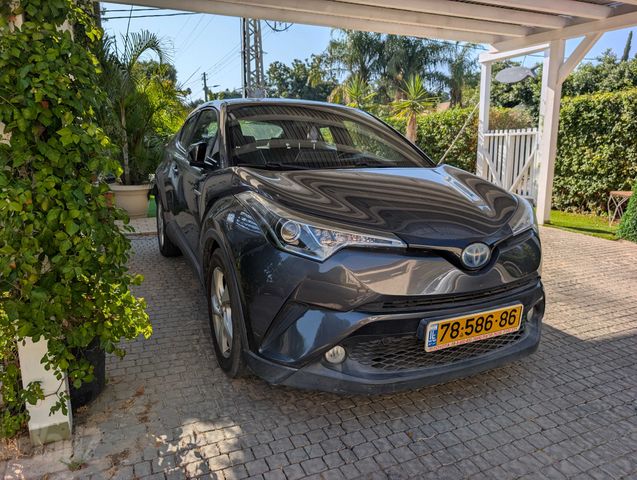 טויוטה C-HR