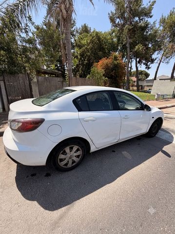 מאזדה 3