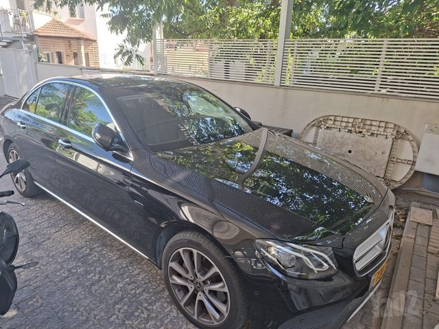 מודעת רכב מרצדס-בנץ E-class