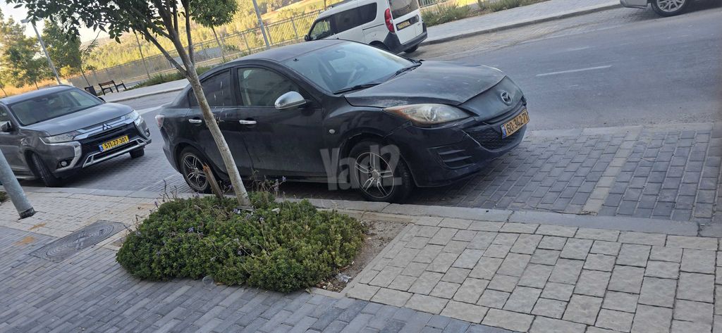 מודעת רכב מאזדה 3