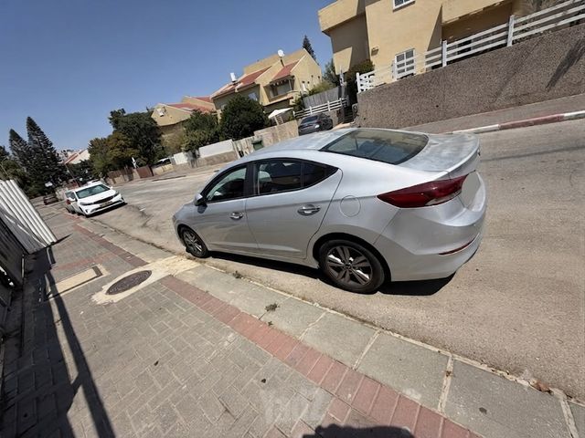 יונדאי אלנטרה