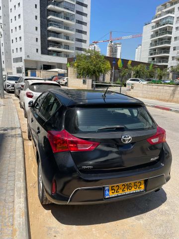 טויוטה אוריס