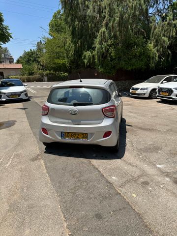 יונדאי i10