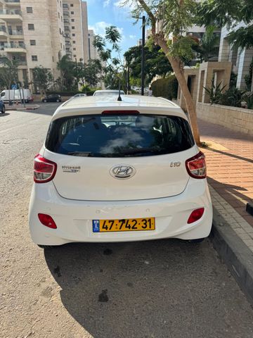 יונדאי i10