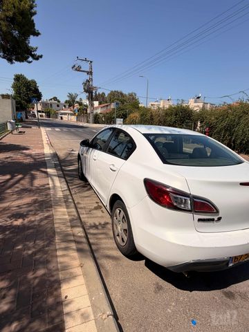 מאזדה 3
