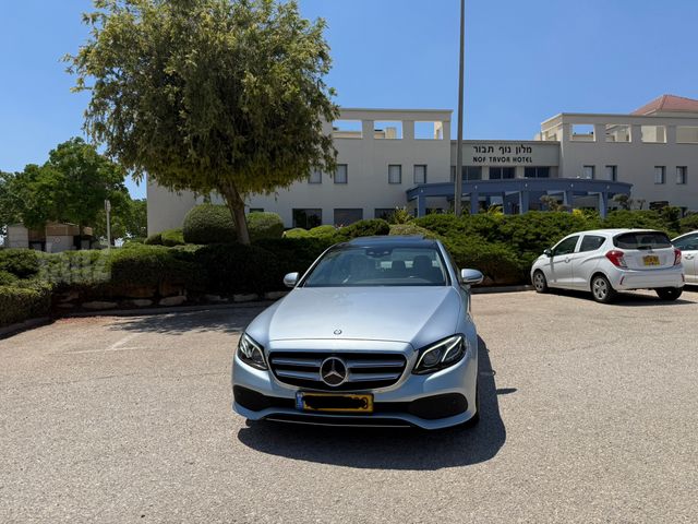מודעת רכב מרצדס-בנץ E-class