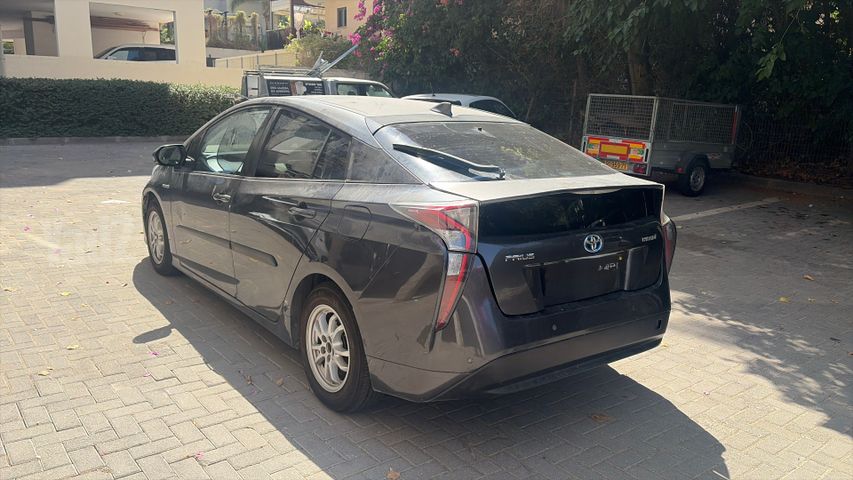 טויוטה פריוס