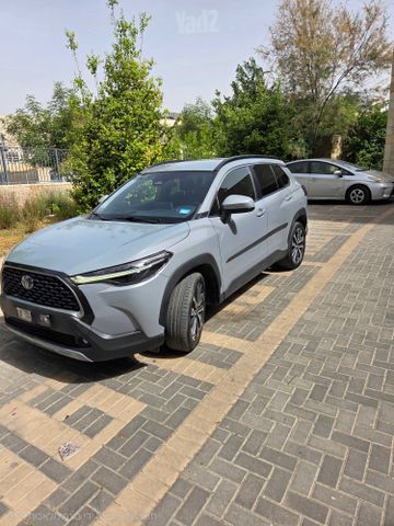 טויוטה קורולה קרוס
