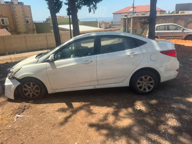 אקסנט i25 Inspire אוט׳ בנזין 1.6 (124 כ״ס)