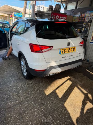 סיאט ארונה
