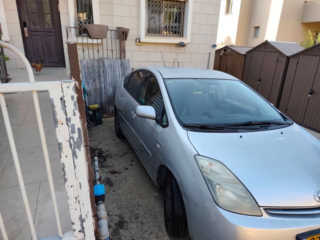 מודעת רכב טויוטה פריוס