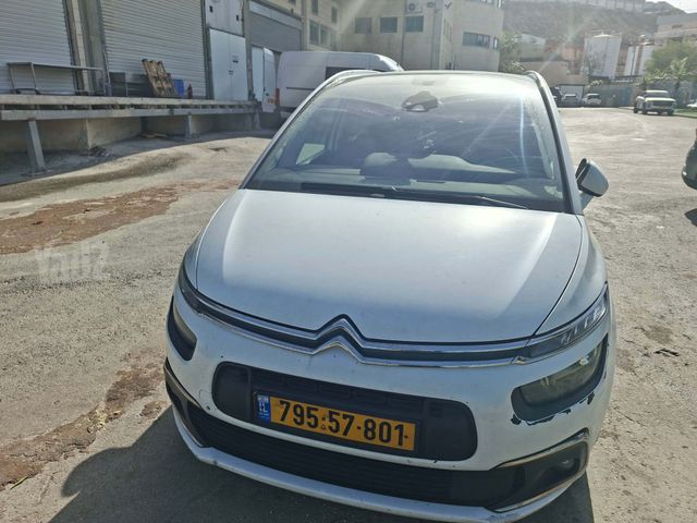 מודעת רכב סיטרואן C4 ספייסטורר