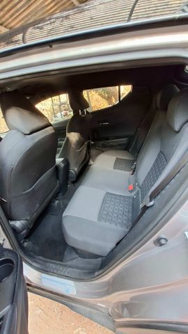 מודעת רכב טויוטה C-HR