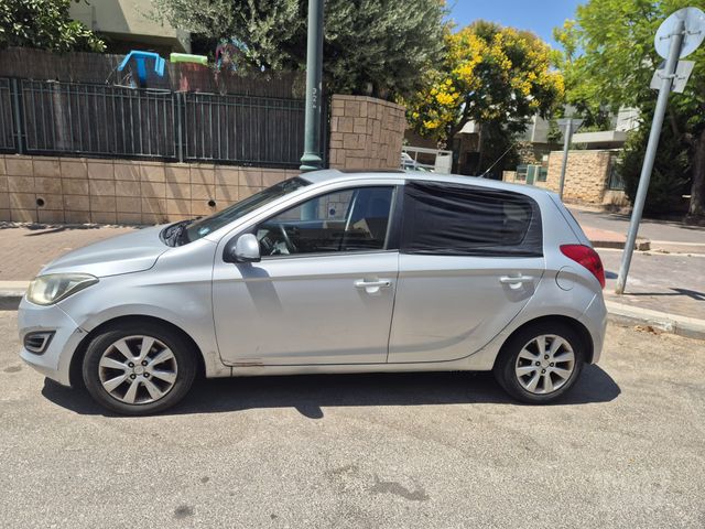 מודעת רכב יונדאי i20