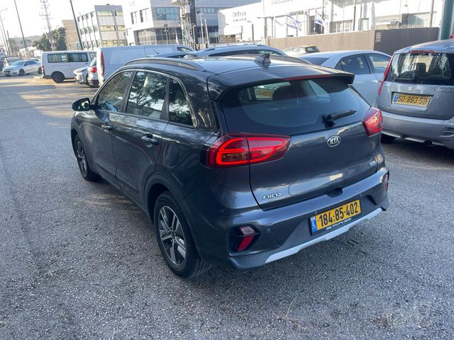 קיה נירו