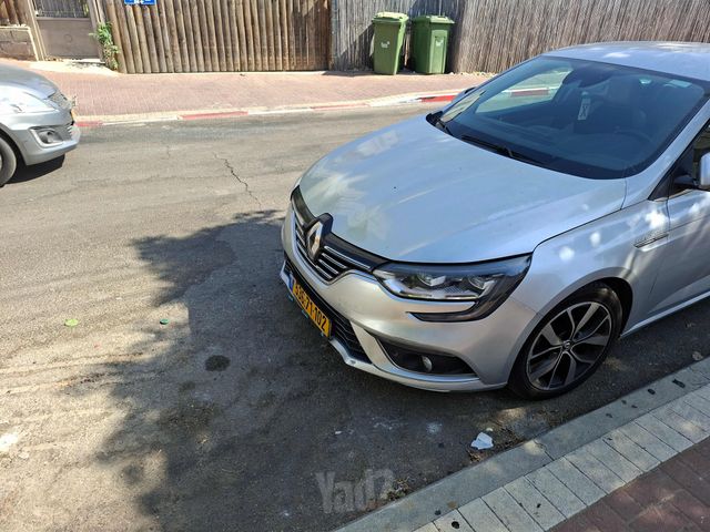 רנו מגאן