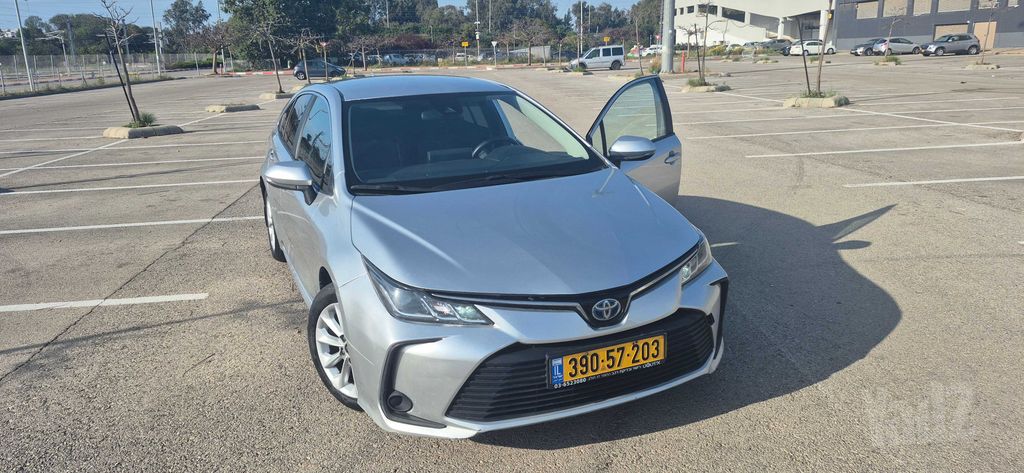 מודעת רכב טויוטה קורולה
