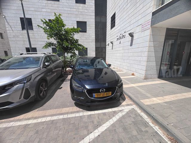 מאזדה 3