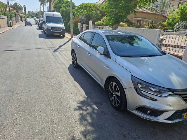 רנו מגאן