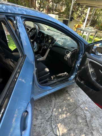 יונדאי i30