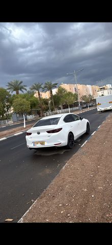 מאזדה 3