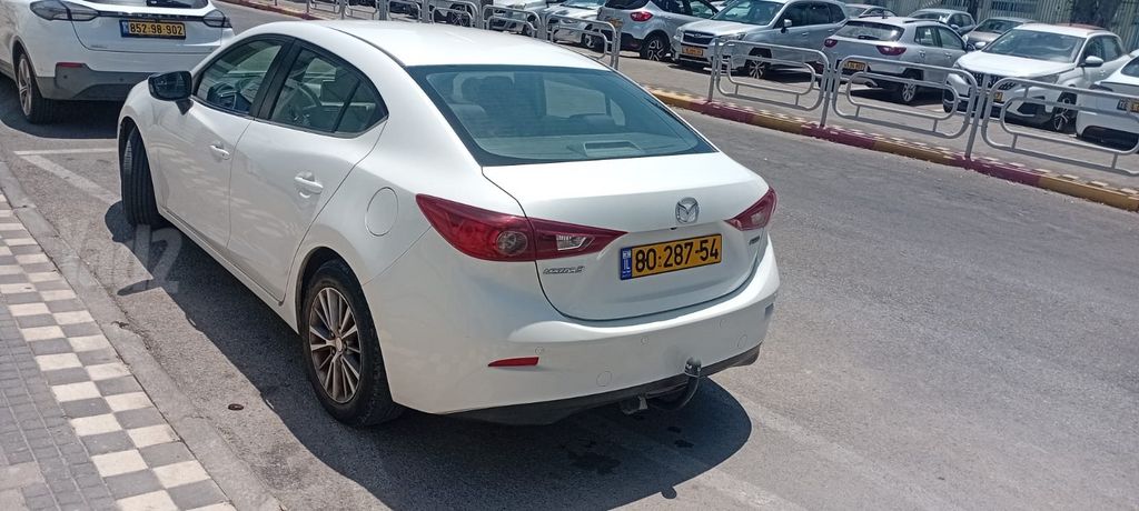מאזדה 3