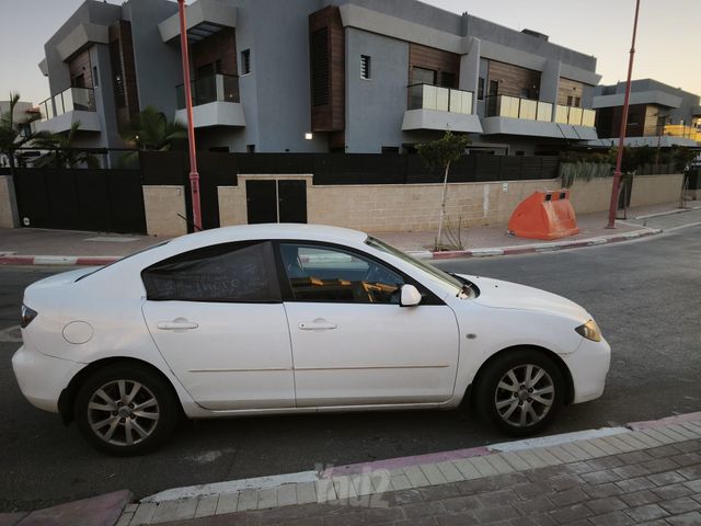 מודעת רכב מאזדה 3