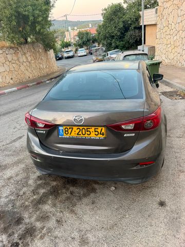 מאזדה 3