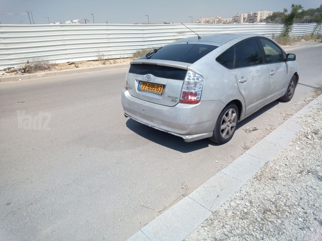 טויוטה פריוס