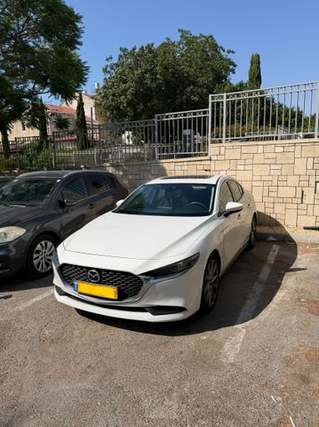 מודעת רכב מאזדה 3