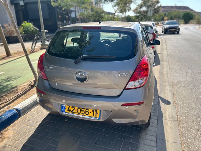 יונדאי i20