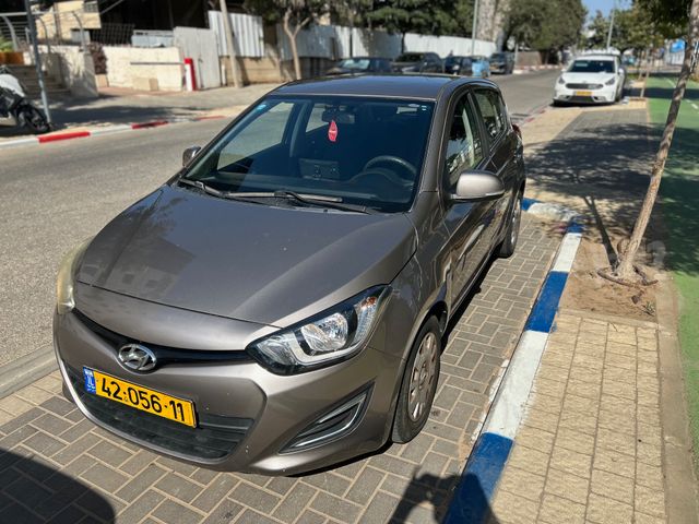 יונדאי i20