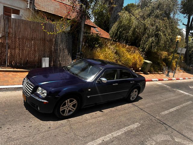קרייזלר 300