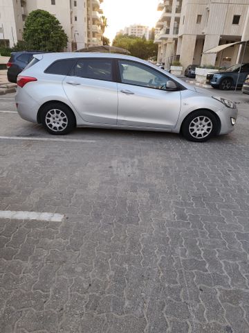 יונדאי i30