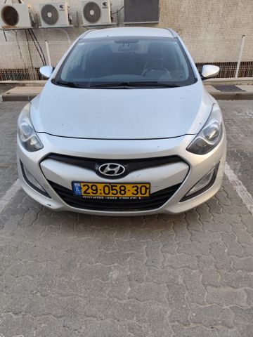 יונדאי i30