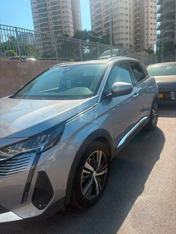פיג'ו 3008