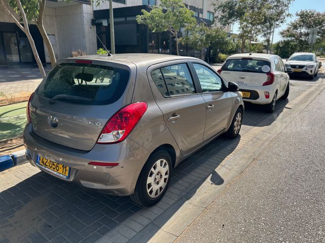 יונדאי i20