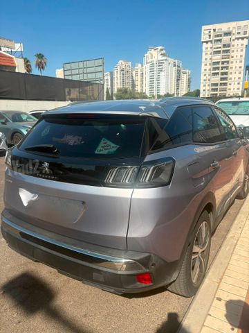 פיג'ו 3008