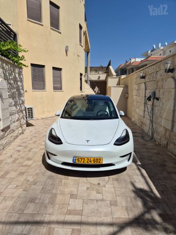 טסלה מודל 3
