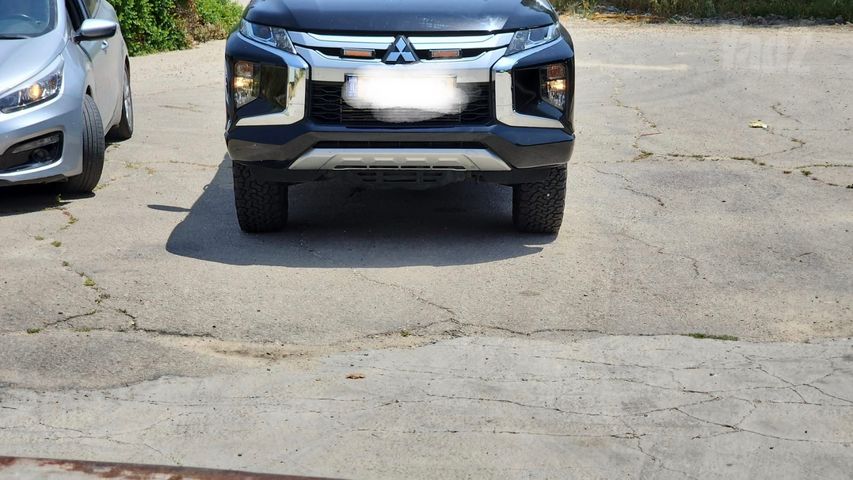 מיצובישי טרייטון / L200