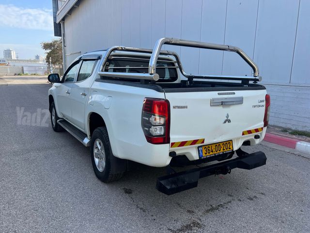 מיצובישי טרייטון / L200
