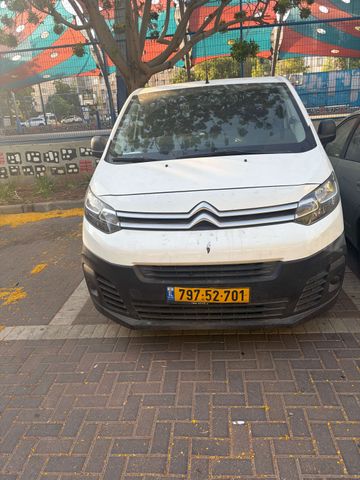 מודעת רכב סיטרואן ג'אמפי