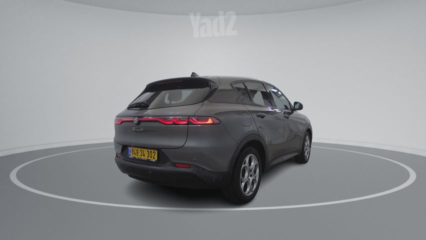 אלפא רומיאו טונלה