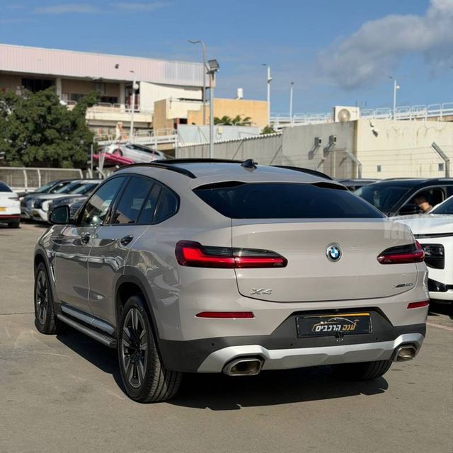 ב מ וו X4
