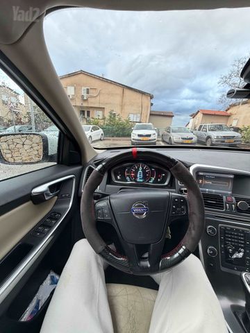 וולוו XC60